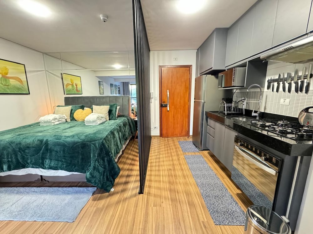 Loft Cama King 3 min do centrinho by HospedaHost — 4-Star Luxury Hotel in Campos Do Jordao, Brasil