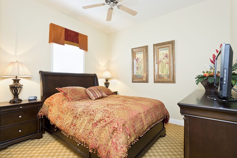 Reunion Resort by Intteli Fun Rentals - photo 4
