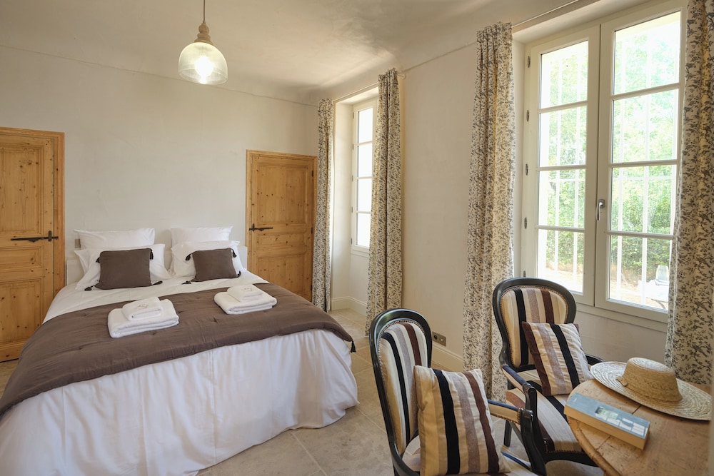 Ferme Saint Georges En Provence — Le Val — photo 4