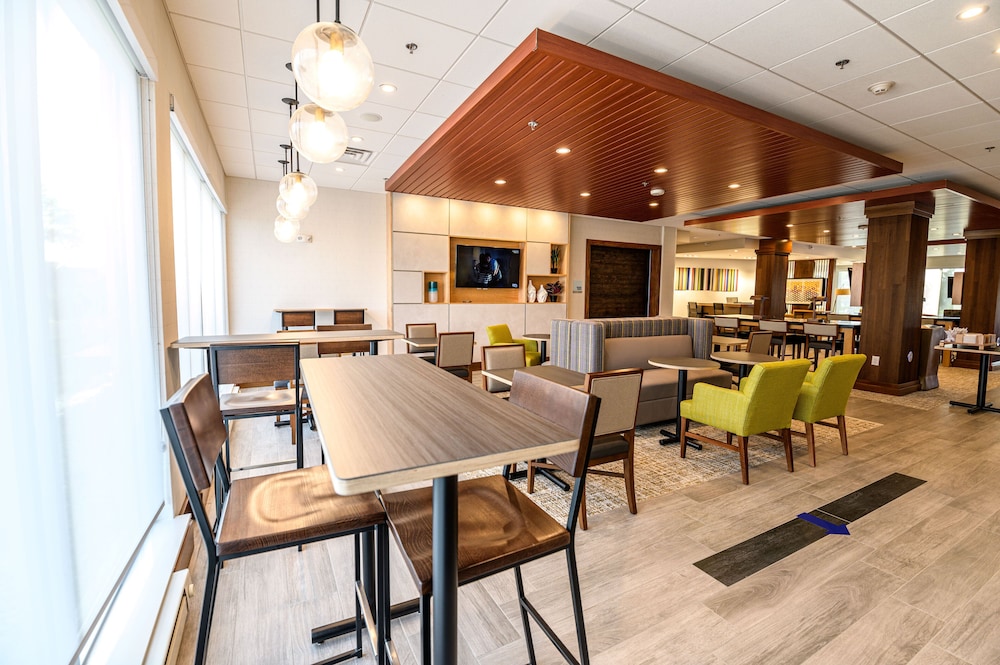 Holiday Inn Express & Suites Dayton East Beavercreek by IHG - photo 29
