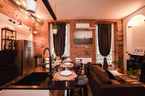 LOFT8 Wonderful industrial loft in Turin — 4-Star Luxury Hotel in Turin, Italy