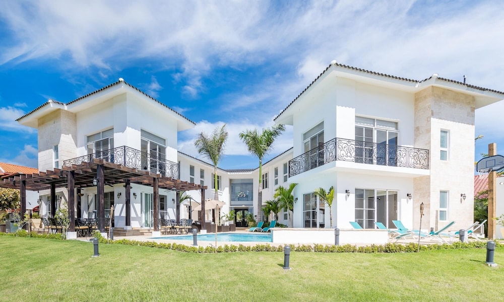 Amazing Private Villa with Chef and Maids — 4-Star Luxury Hotel in Punta Cana, Dominican Republic