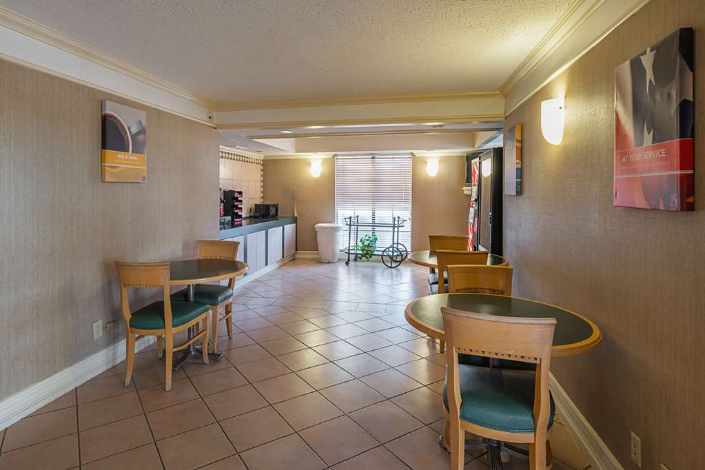 Motel 6 Grand Prairie TX Interstate 30 - photo 28