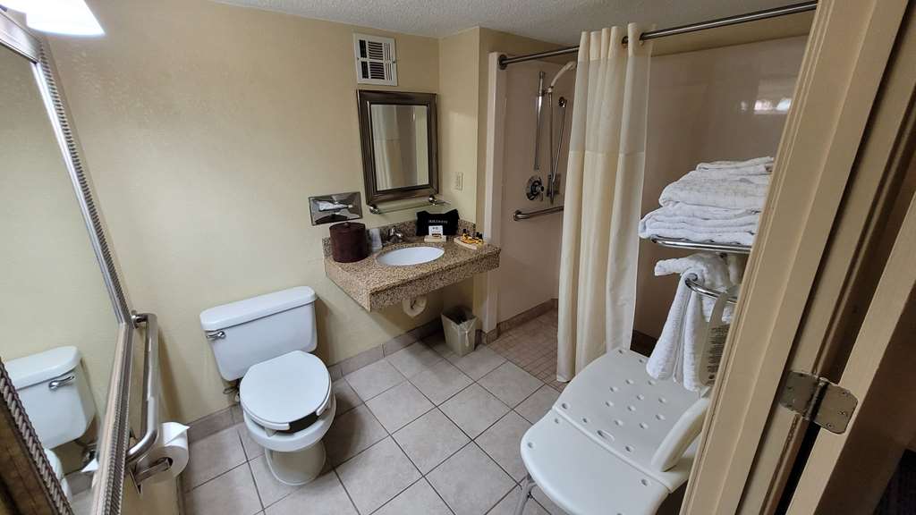 Best Western Plus Bridgeport Inn - photo 40