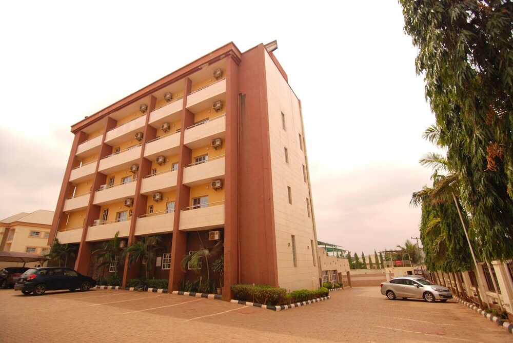 Lapour Hotels Ltd - last minute hotel in Abuja
