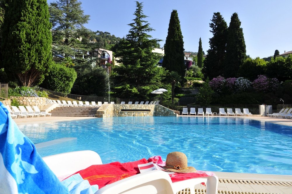 Aec Village Vacances Les Cèdres - carbon neutral hotel in Grasse
