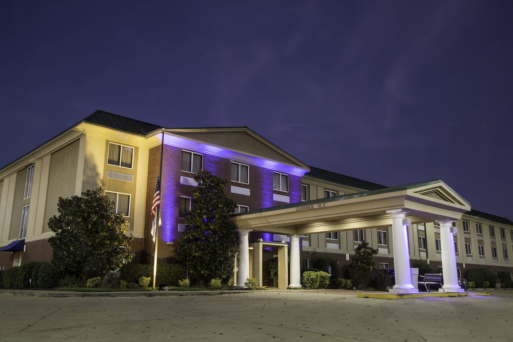 Holiday Inn Express Hotel & Suites Oxford by IHG - photo 41