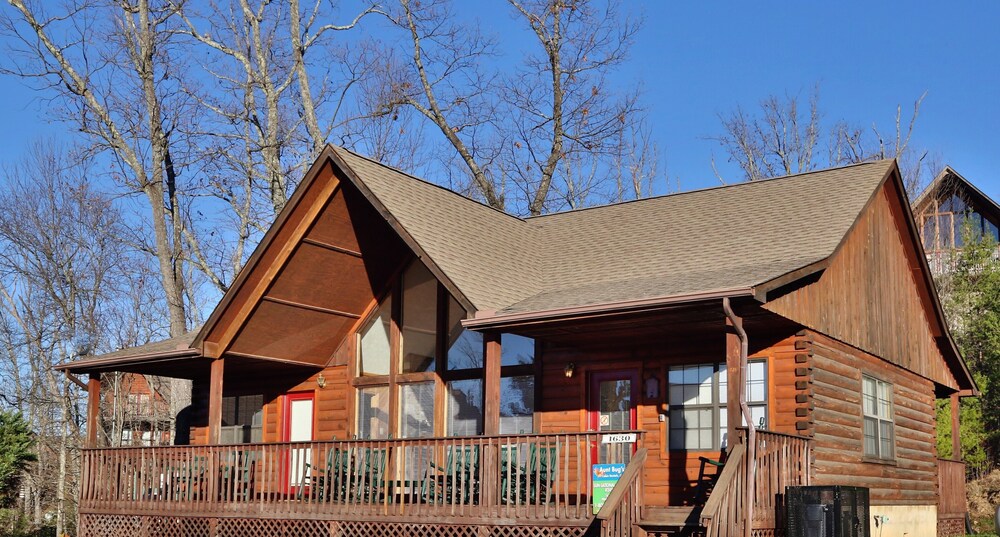 Sun Sational View #245 — 4-Star Luxury Hotel in Sevierville, United States