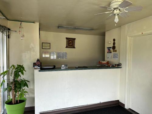 Holiday Motel Westfield - photo 8