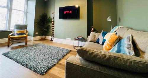 Coastal Escape at 31 Scarborough Holiday Home — 4-Star Luxury Hotel in Scarborough, United Kingdom