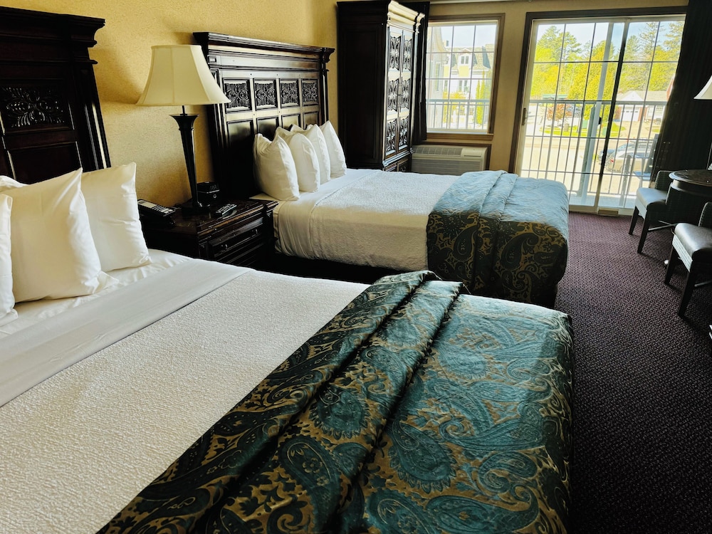 Hamilton Inn Select Beachfront Mackinaw City - photo 50