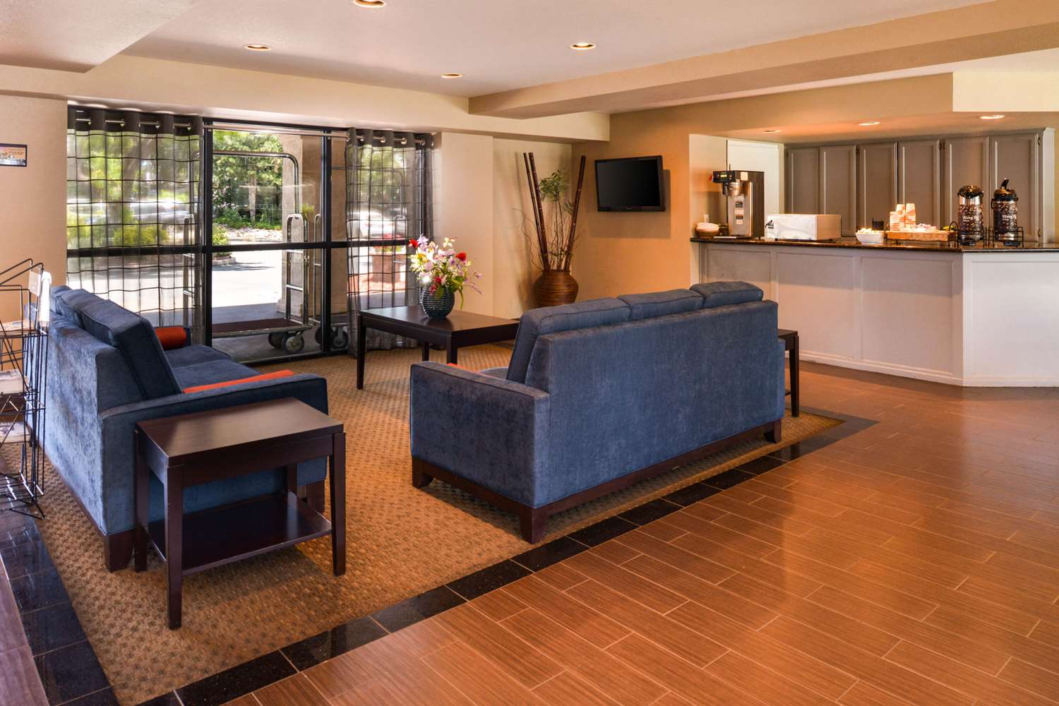 Rancho Cordova Inn - photo 14