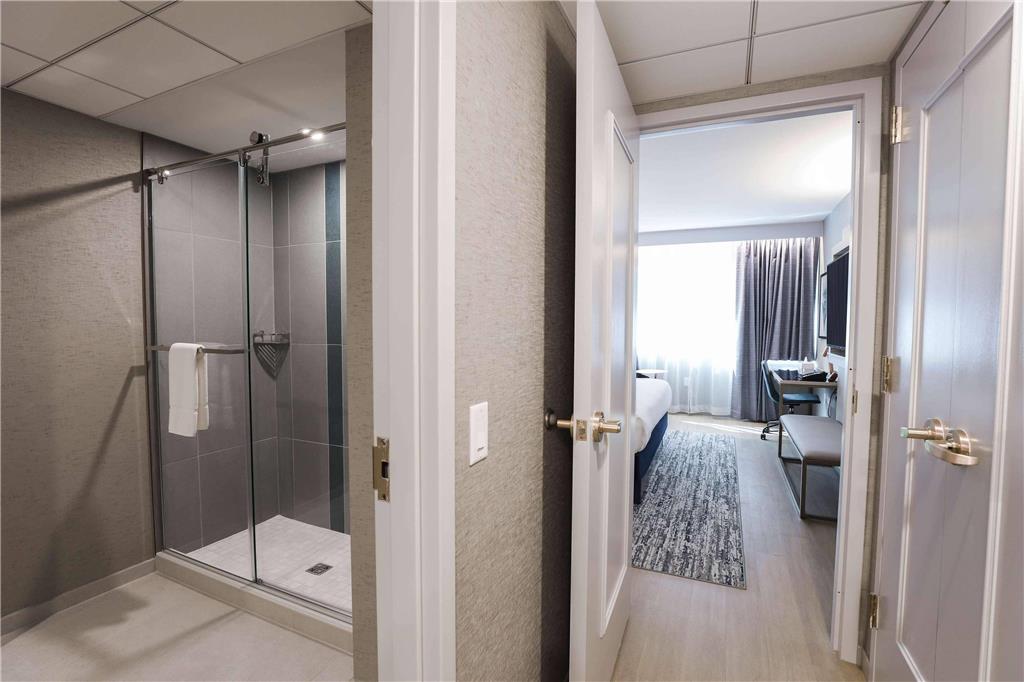 Radisson Plaza Hotel at Kalamazoo Center - photo 11