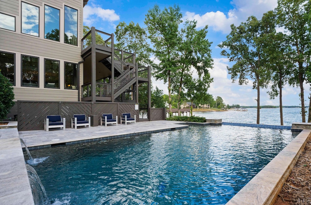 Lake Norman Getaway - photo 48