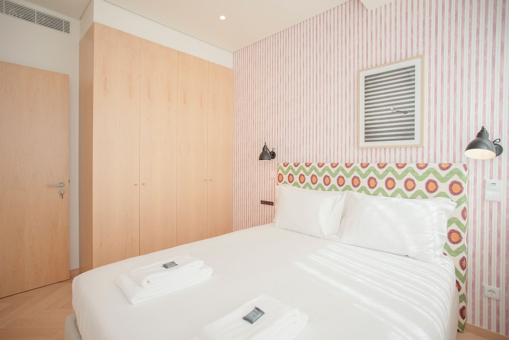 Allegro Boutique Apartment 1A — 4-Star Luxury Hotel in Porto, Portugal
