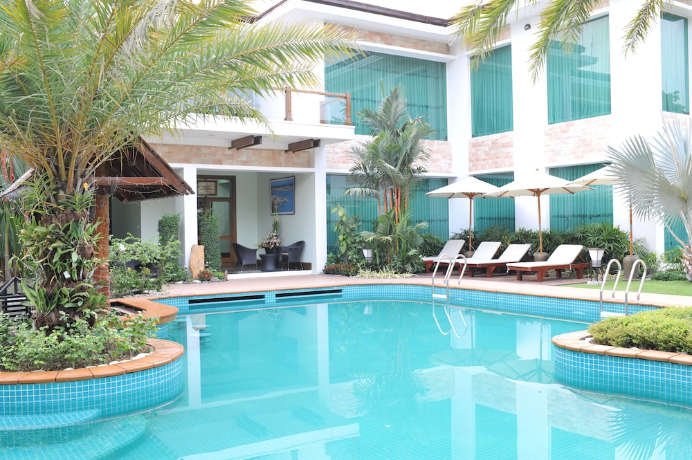 Palm Spring Resort & Spa - carbon neutral hotel in Yangon