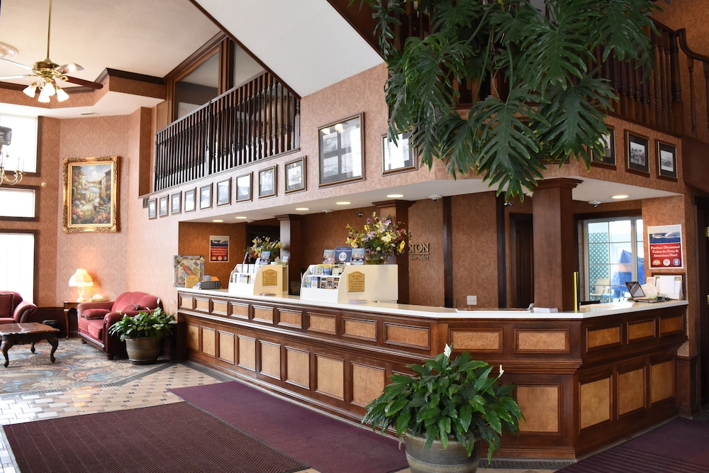 Hamilton Inn Select Beachfront Mackinaw City - photo 36