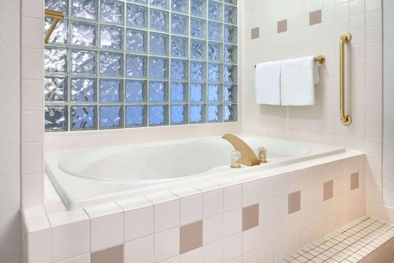 Travelodge by Wyndham Zanesville - photo 11