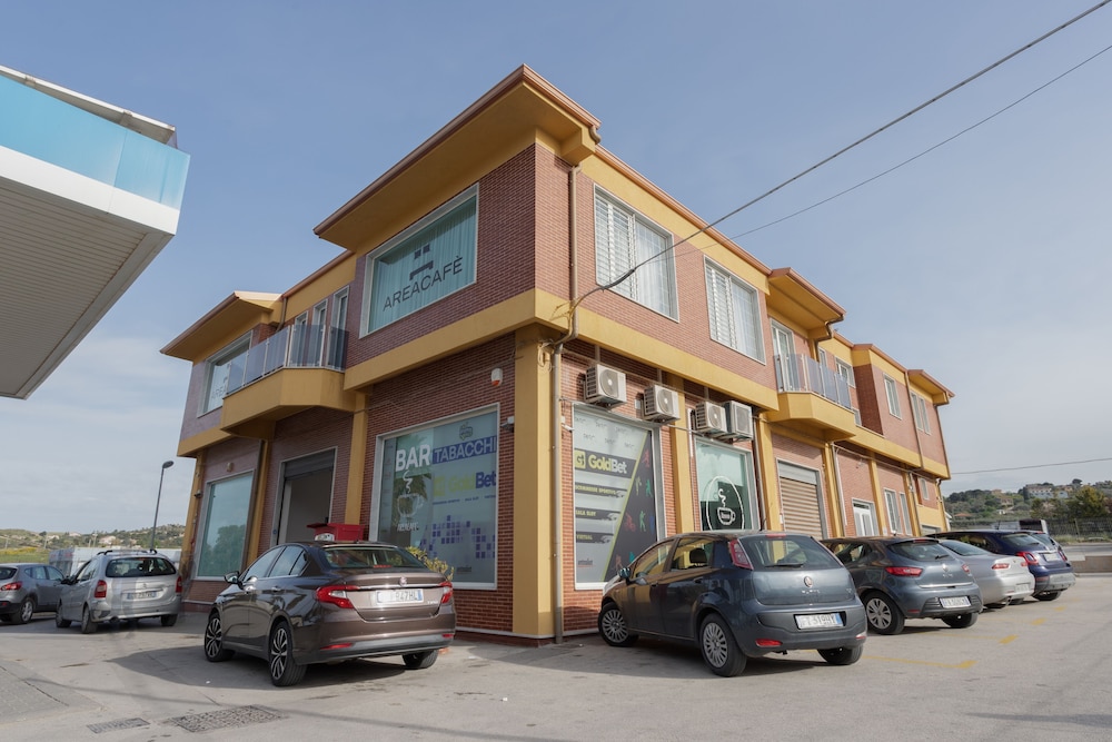 Areacafe' Affittacamere — hotel in Canicatti