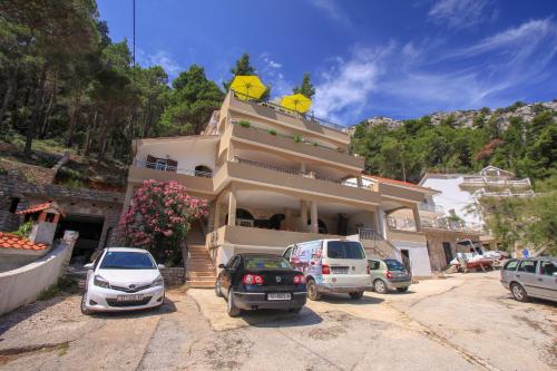 Apartment Cesare 3 — 4-Star Luxury Hotel in Jelsa, Croatia