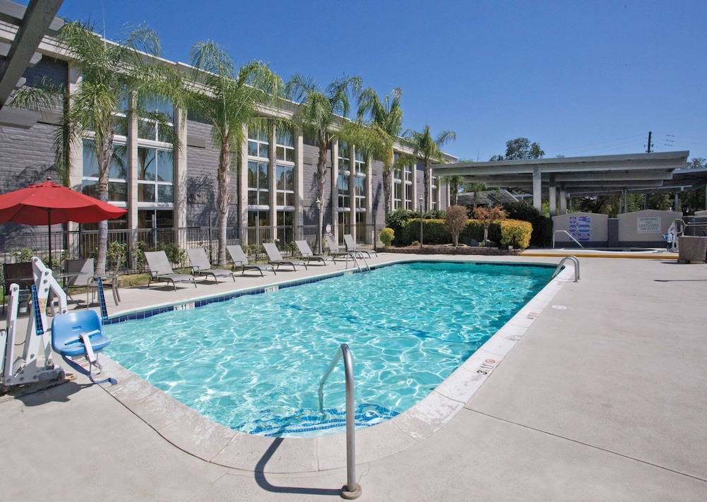 DoubleTree by Hilton Chico - photo 33