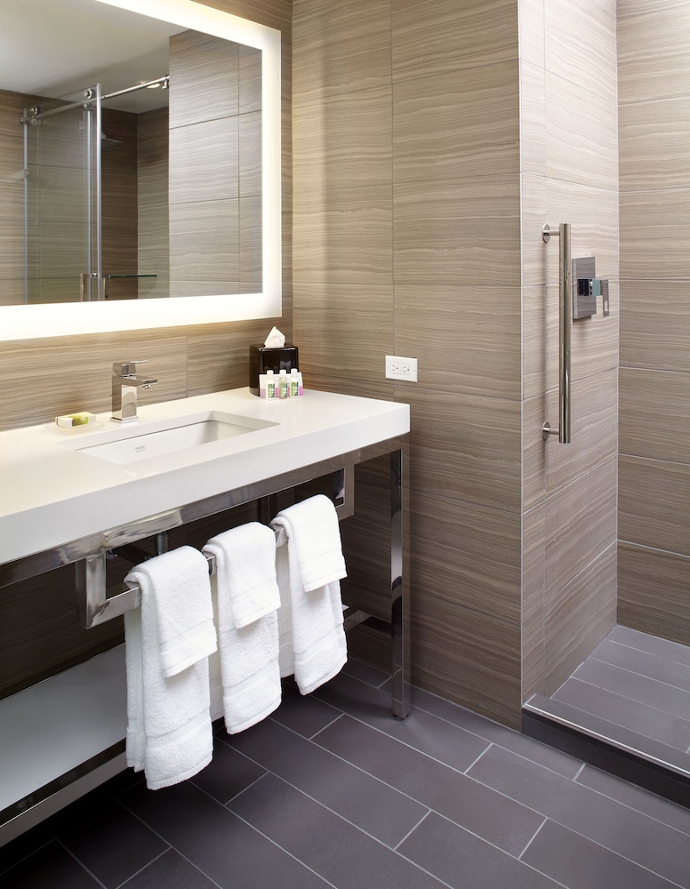Hilton Garden Inn New York Times Square North - photo 20