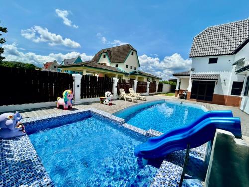 A Famosa Resort sunset 1075 villa 4 bathroom 6 bedroom karaoke bbq snooker in Malacca, Malaysia
