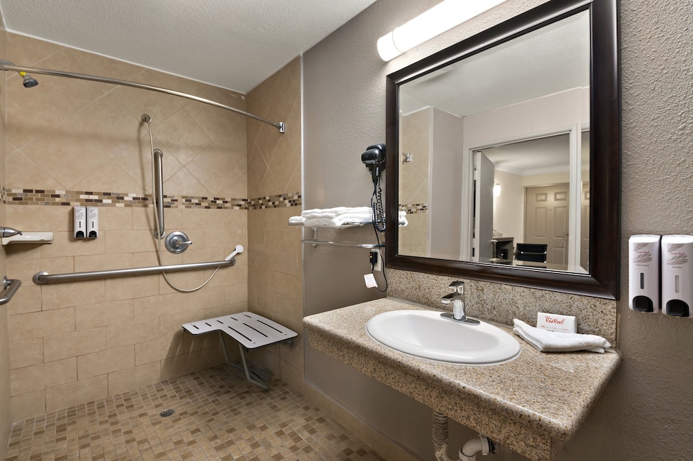 Red Roof Inn Los Angeles Bellflower - photo 19