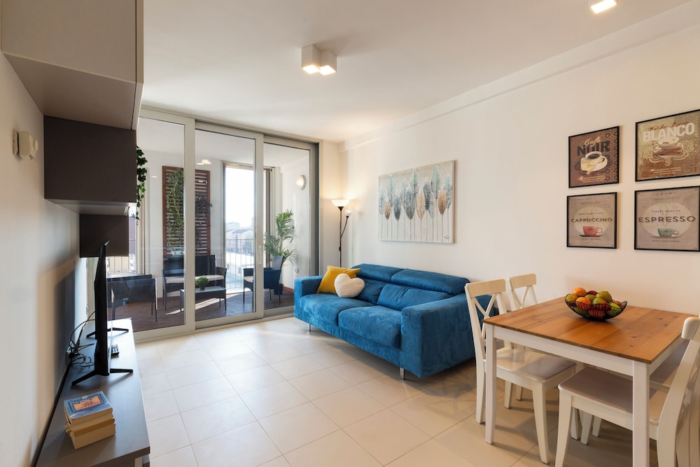 notaMi Hangar Home Bicocca Area — 4-Star Luxury Hotel in Milan, Italy