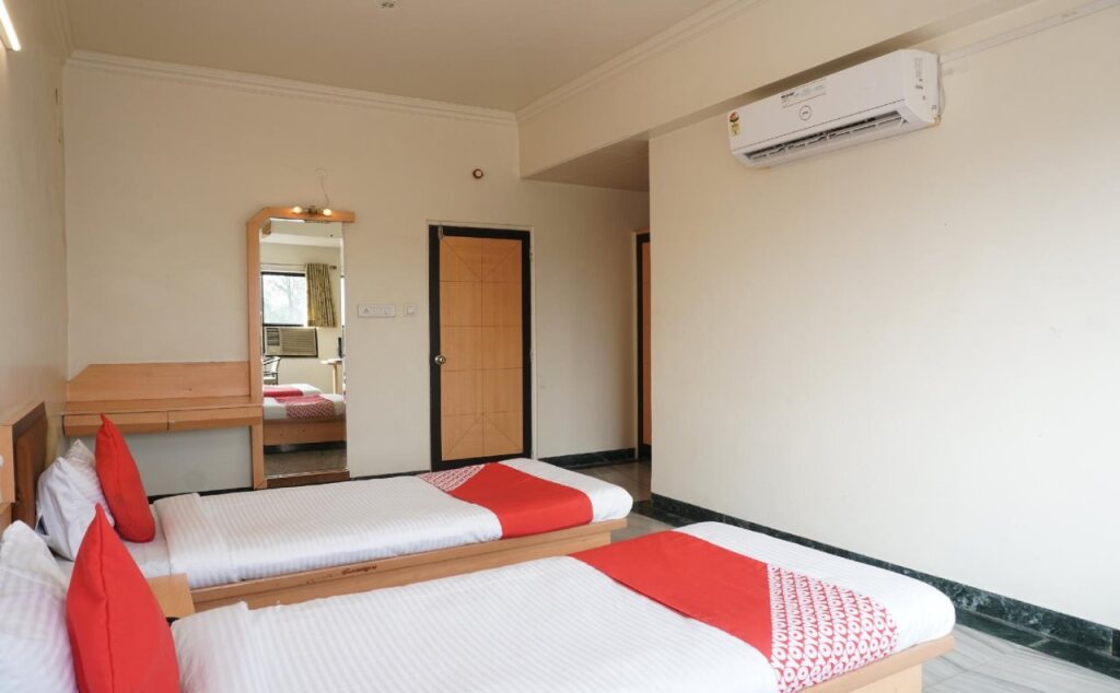 Raj Regency in Ahmadnagar, India