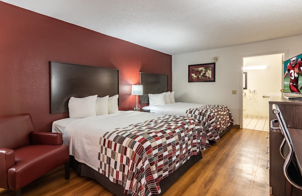 Red Roof Inn Forsyth - photo 4