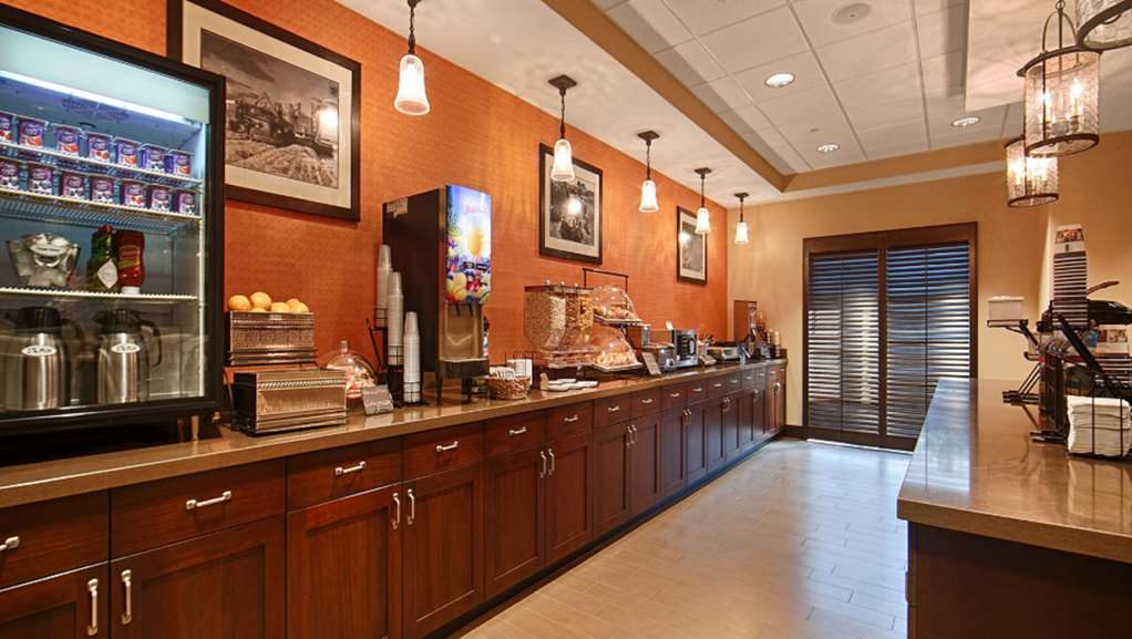 Best Western Plus Dayton Hotel & Suites - photo 27