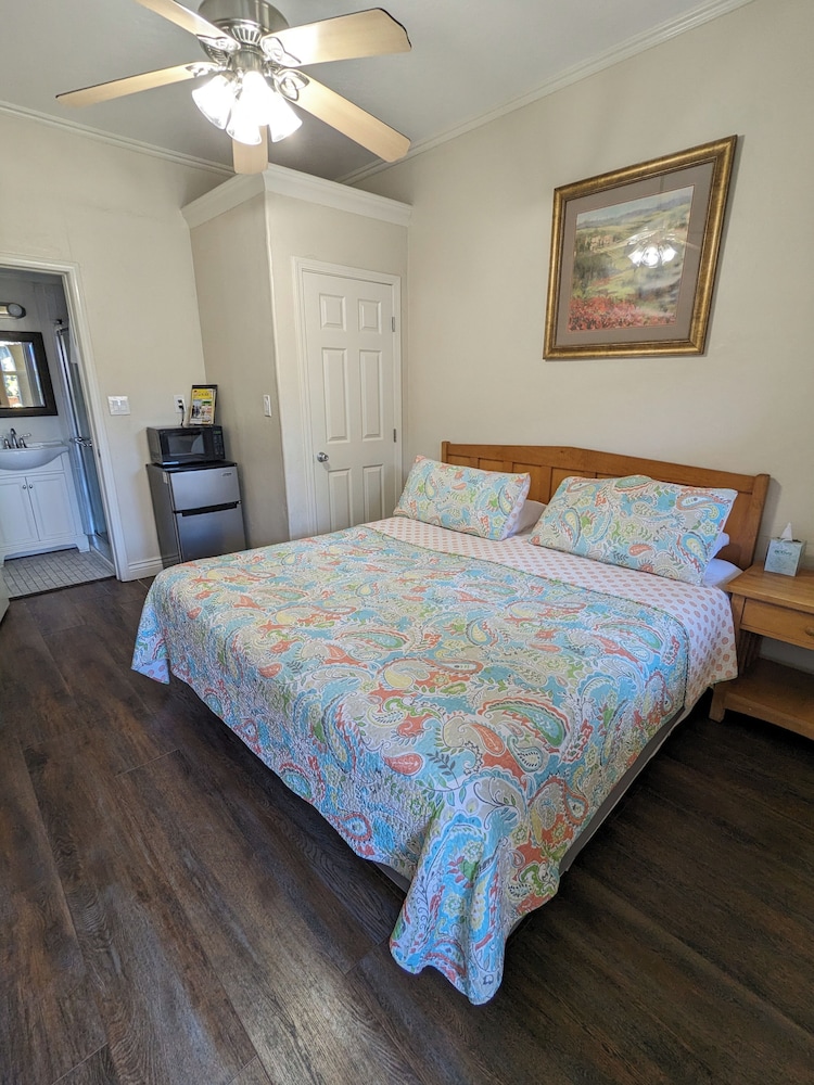 Los Gatos Garden Inn Hotel - photo 33