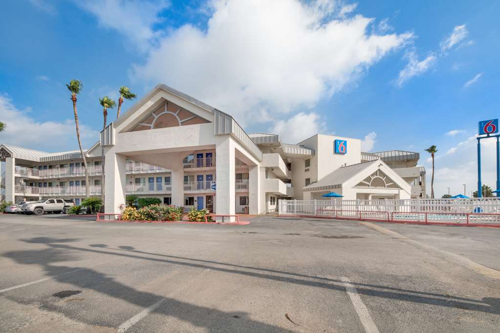 Motel 6 Brownsville TX North - photo 2