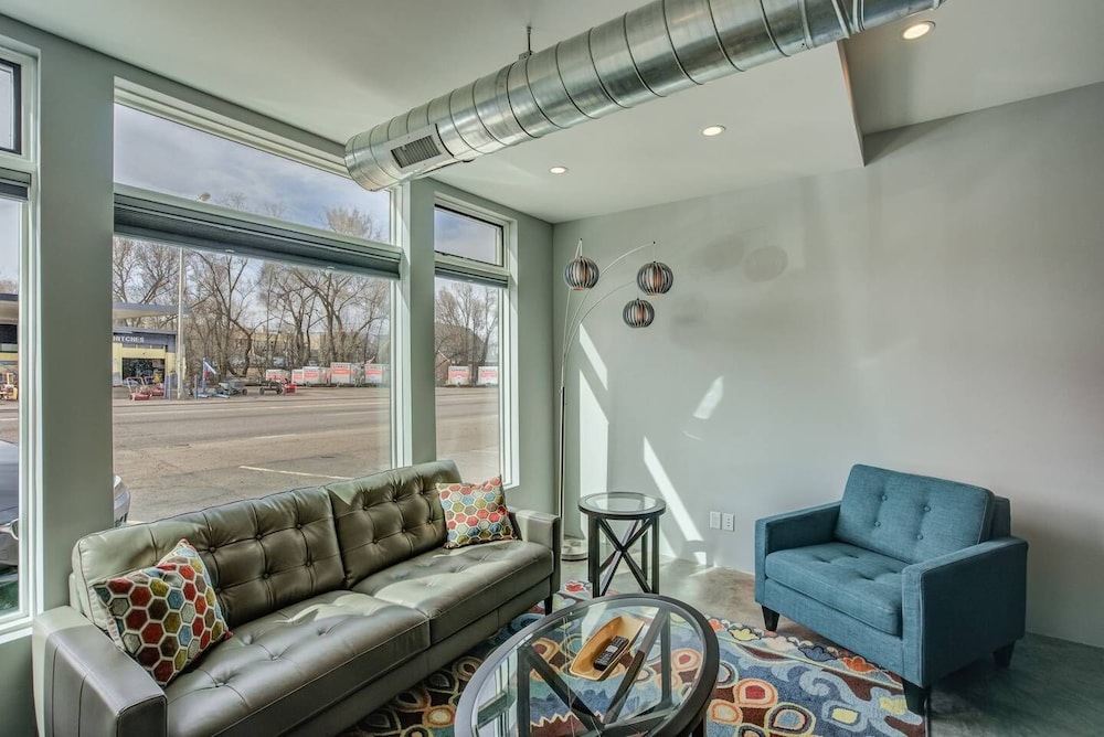 1BD Studio Downtown Close to Hiking W ac - photo 10