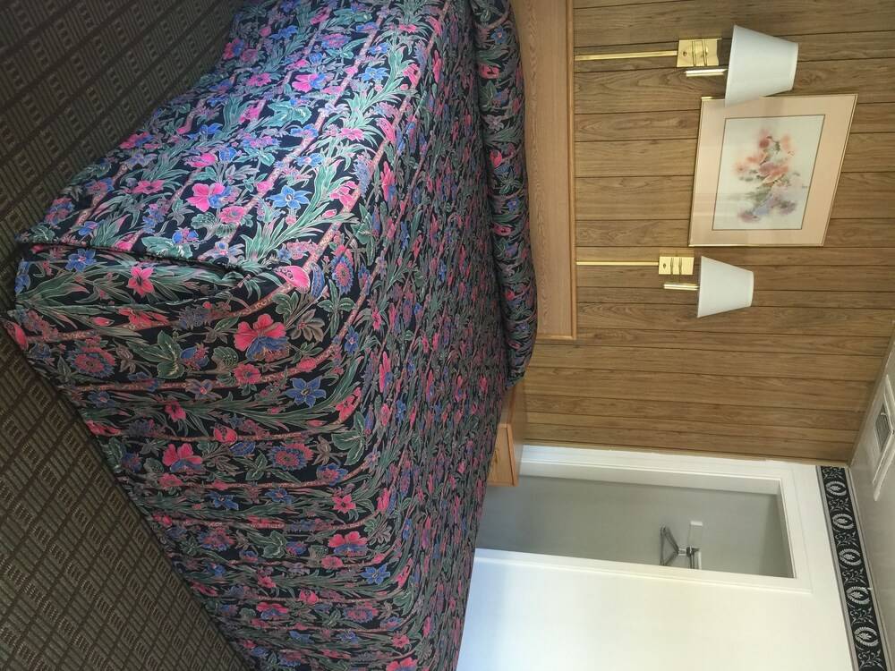 Mid Town Motel - photo 5