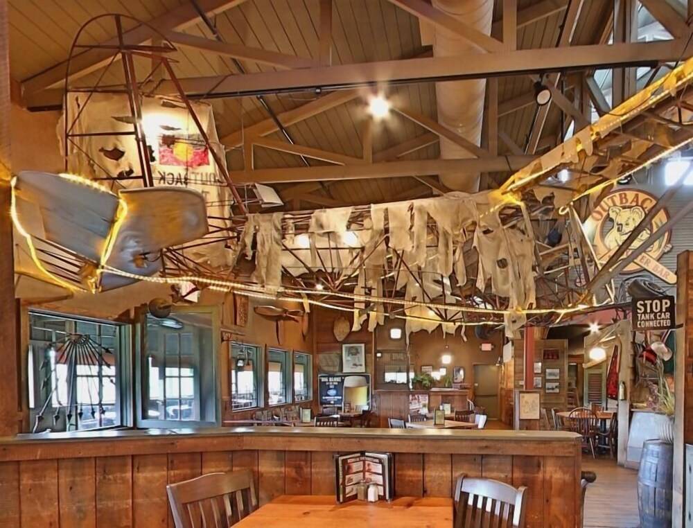 Outback Roadhouse Motel and Suites - photo 11