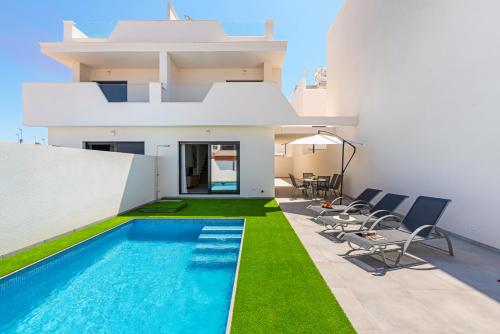 Villa Del Pescador — 4-Star Luxury Hotel in Santiago De La Ribera, Spain