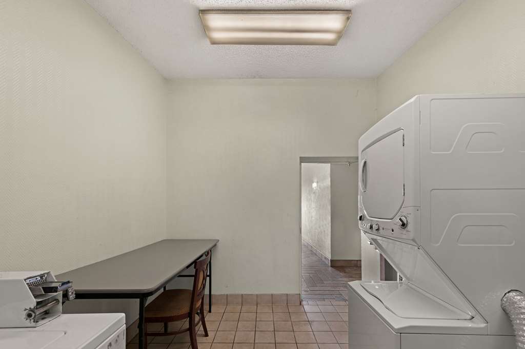 Quality Inn & Suites Council Bluffs Omaha East - photo 16