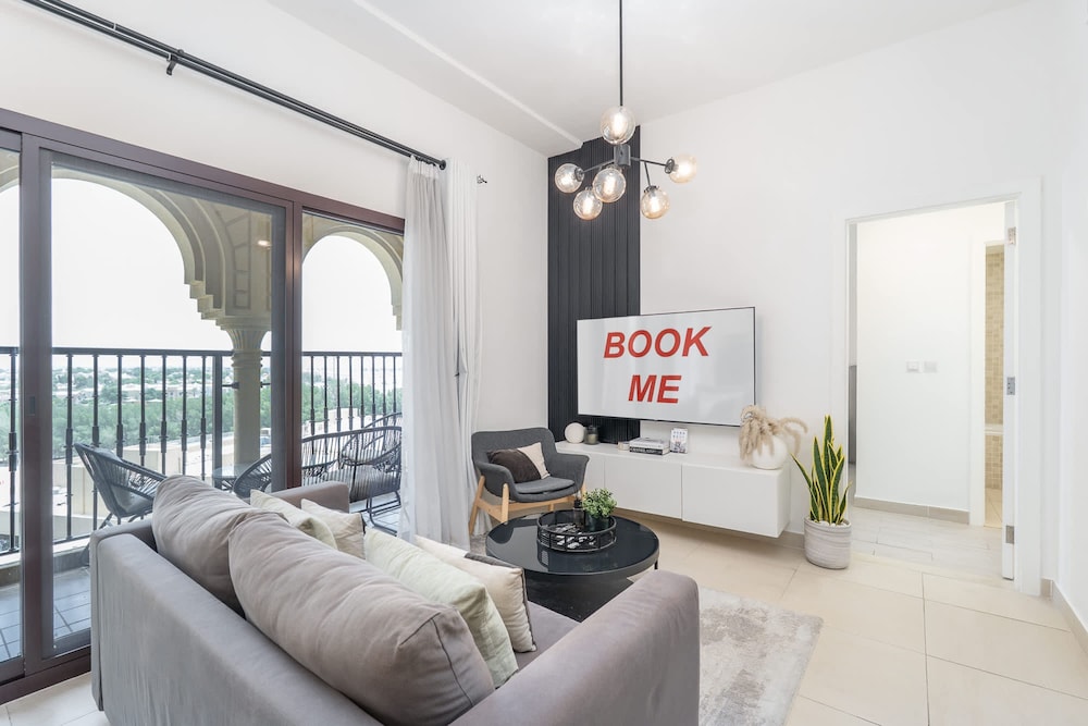 Free housekeeping visits during your stay StayShort Stylish 1 Bedroom Retreat with Pool in Vibrant Jumeirah Golf Estates — 4-Star Luxury Hotel in Dubai, United Arab Emirates