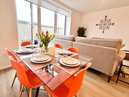 Families Contractors BIG bedrooms and Secure parking — 4-Star Luxury Hotel in Borehamwood, United Kingdom