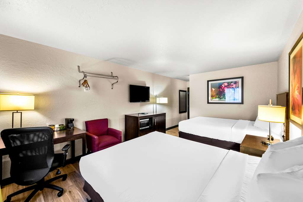 Americas Best Value Inn Marquette - photo 18