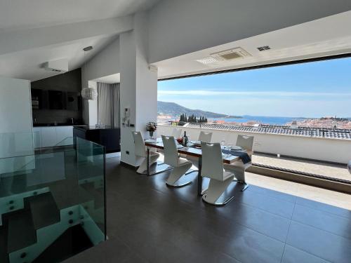 Luxury Laurus Penthouse with awesome sea view — 4-Star Luxury Hotel in Primosten, Croatia