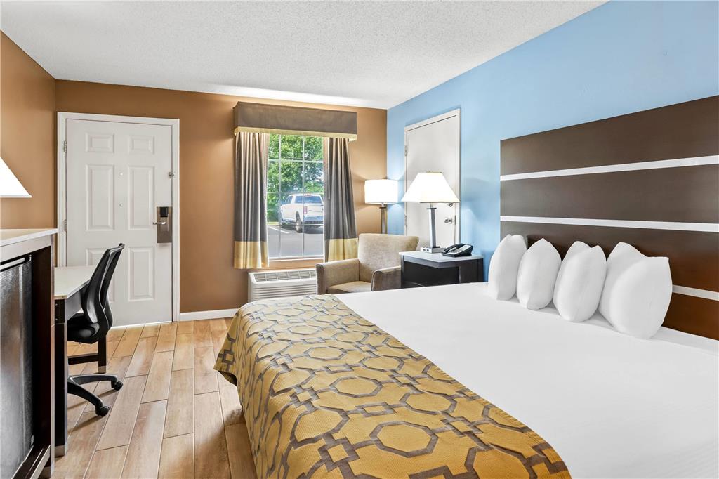 Baymont by Wyndham Forest City - photo 26