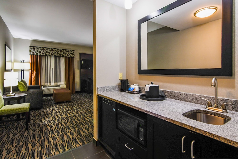 Hampton Inn Foley - photo 42