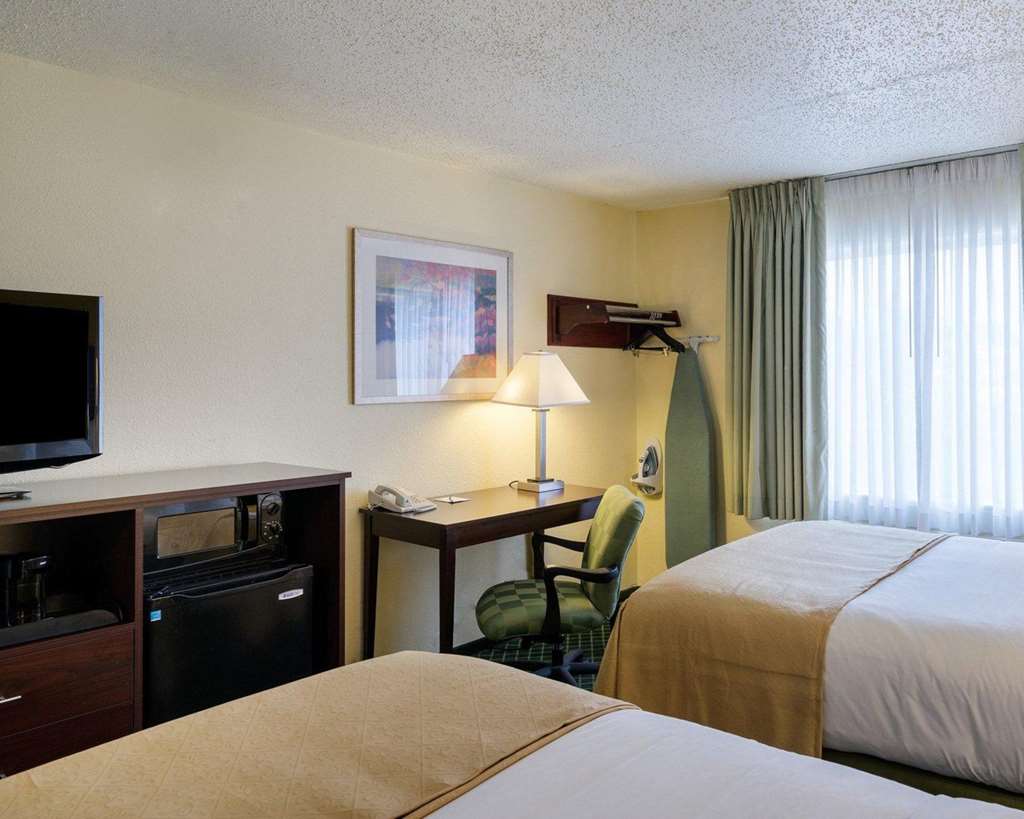 Quality Inn Newark Wilmington - photo 12