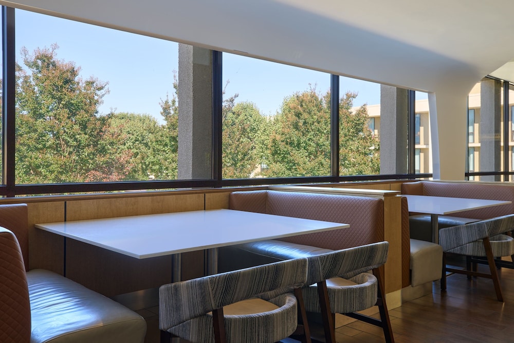 Washington Dulles Airport Marriott - photo 35