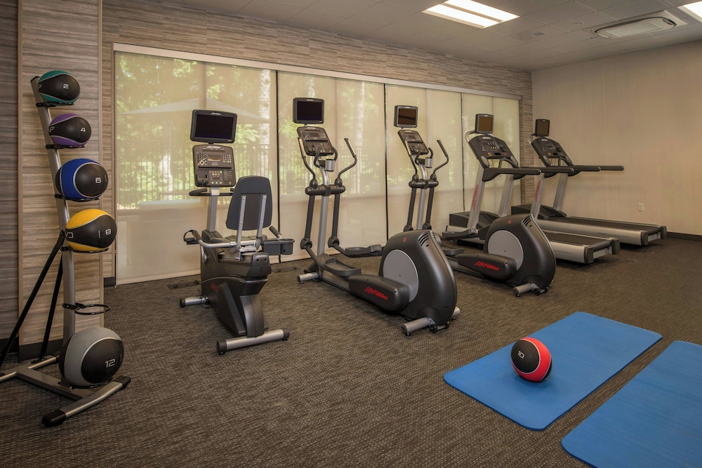 Courtyard by Marriott Hershey Chocolate Avenue - photo 16