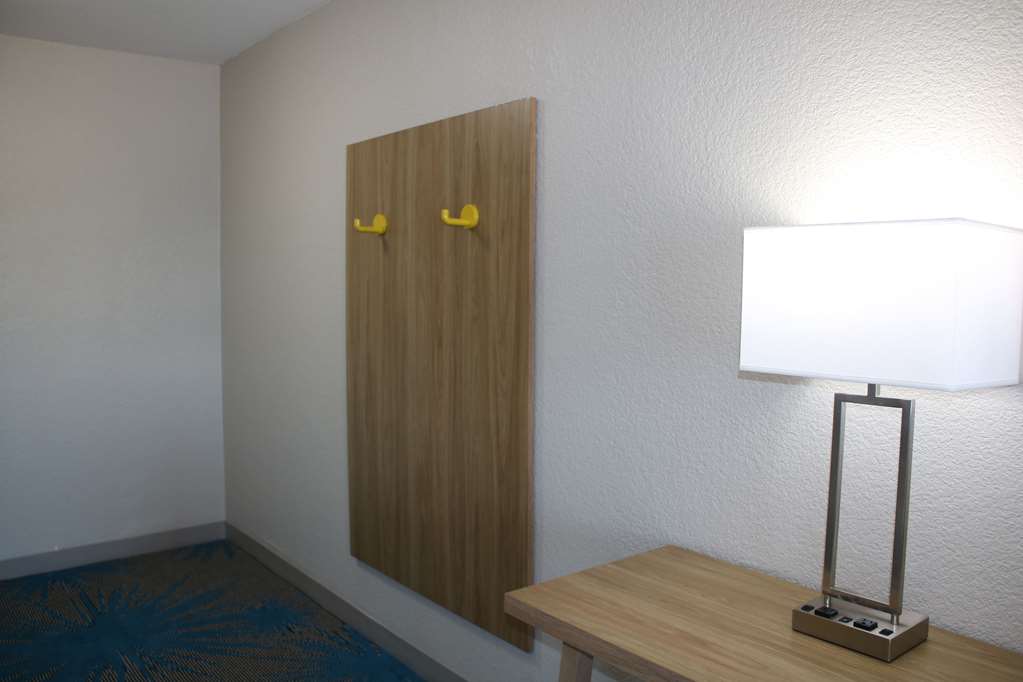 Days Inn by Wyndham Waco University Area - photo 24