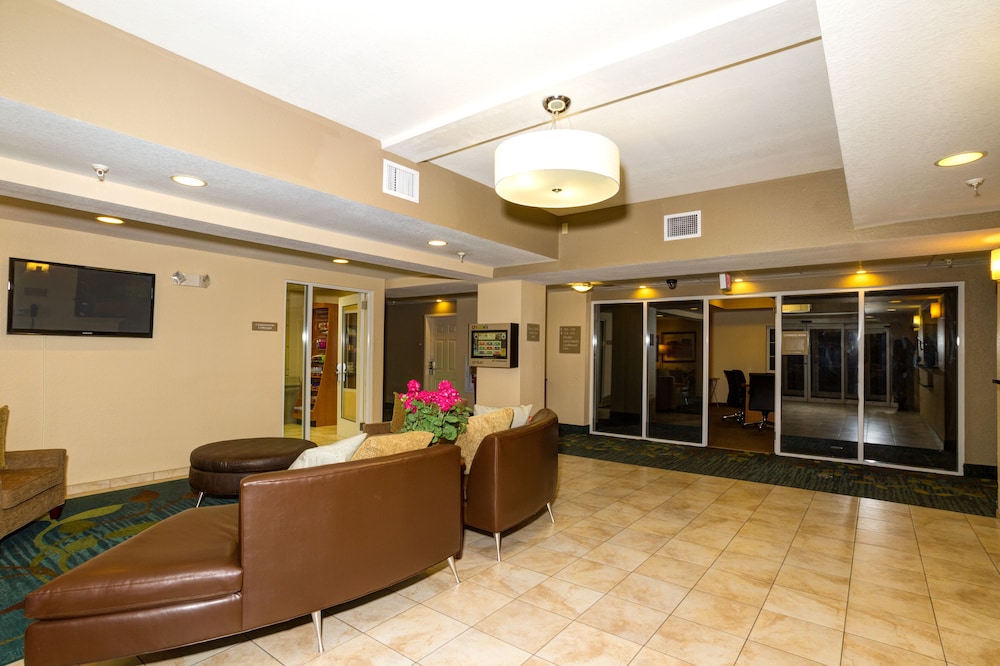 Candlewood Suites Ft Myers I 75 By IHG - photo 2
